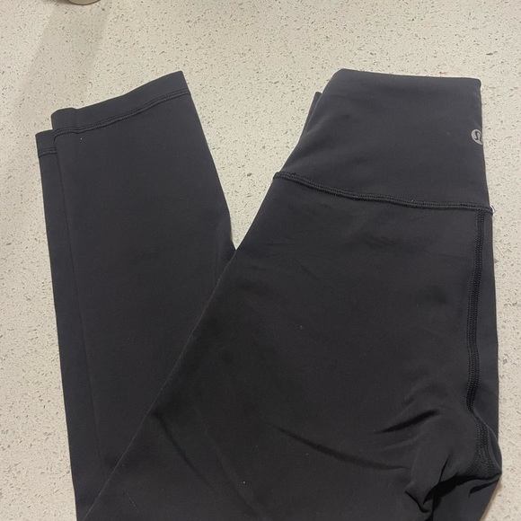 Lululemon cropped leggings - Picture 3 of 3